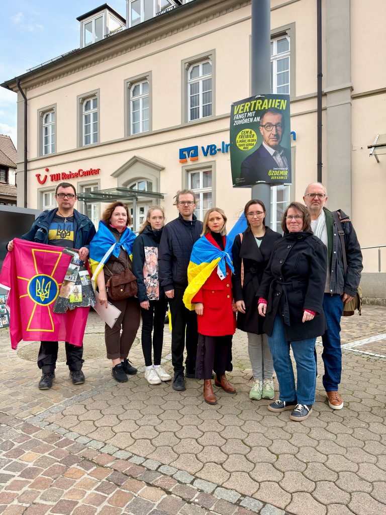 Zwischen Trümmern und Hoffnungen: 125. Mahnwache für die Ukraine in Mosbach