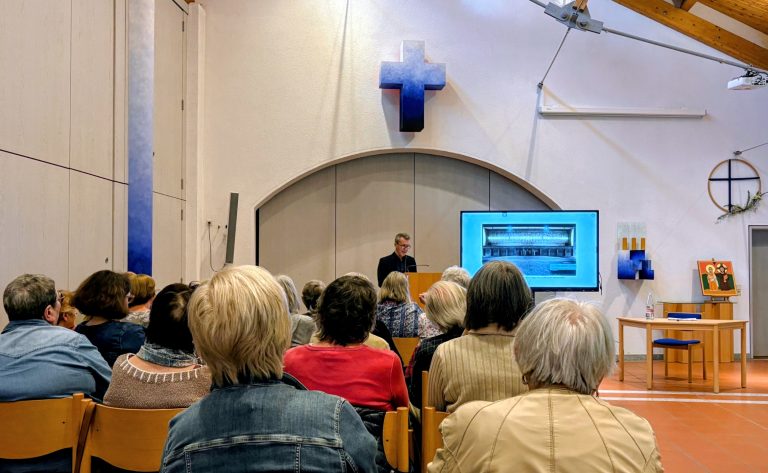 „Niemand hat das Recht zu gehorchen“ – Hannah Arendt im Spiegel derGegenwart